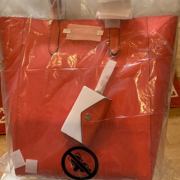 Authentic Michael Kors Vincent Tote - Picture 1 of 3